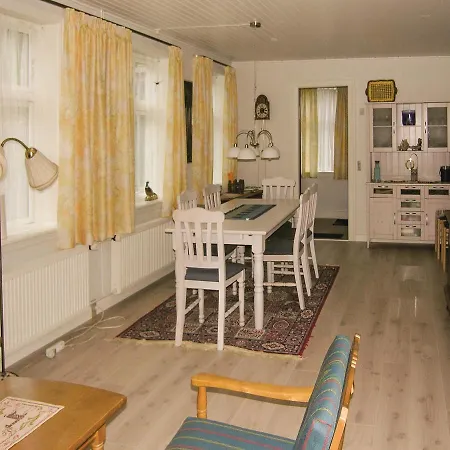 Three-bedroom Holiday In Tranekar Hébergement de vacances *