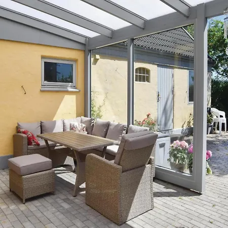 Hébergement de vacances Three-bedroom Holiday In Tranekar *